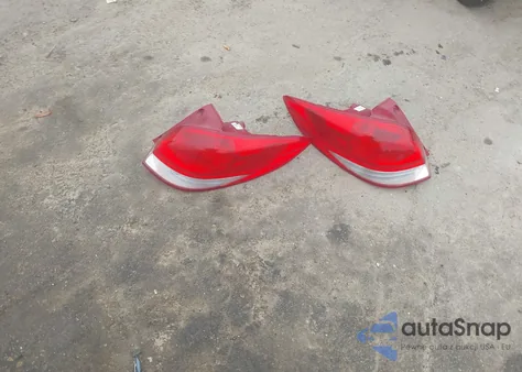 2012 Hyundai Veloster Base W/Gray z USA, uszkodzony, nr VIN KMHTC6AD1CU034787